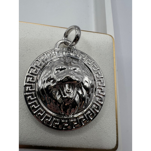 Lion Pendant Silver - Picture 1 of 1